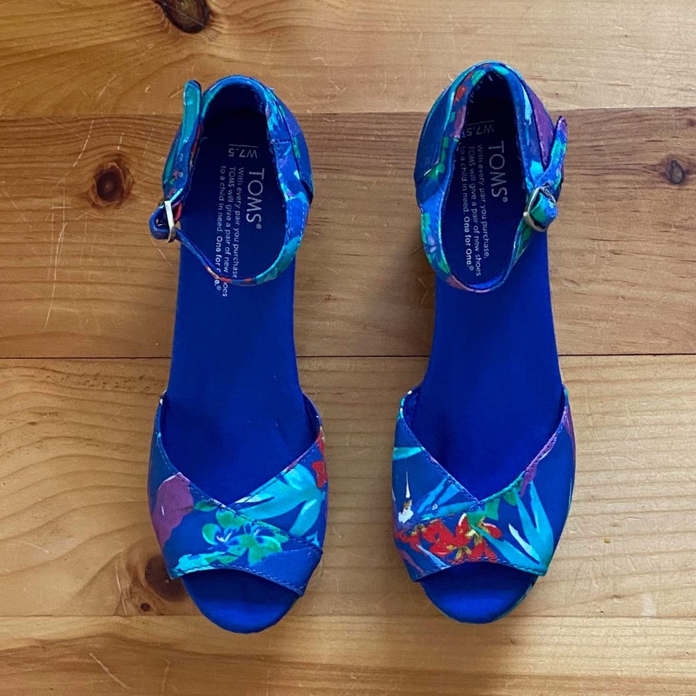 TOM'S Wedges